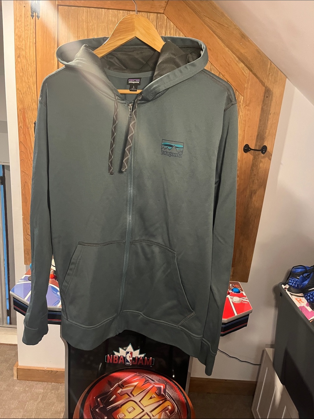 Patagonia Men's Hooded Full-Zip Jacket in Slate Green